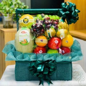 Read more about the article Giỏ trái cây kèm hoa tươi ngày 20/11, Đại học Dược Hà Nội